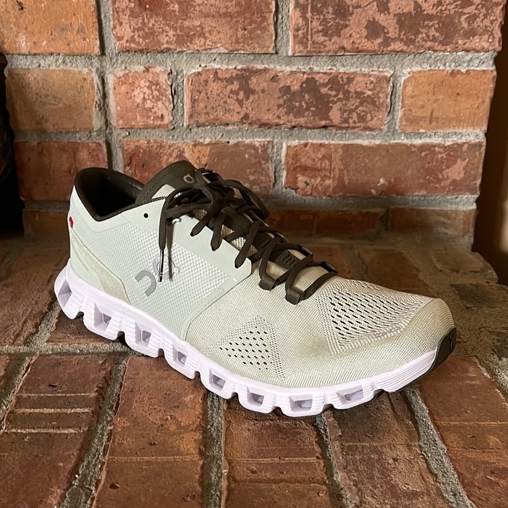 COPY - NEW On Cloud X Running Sneaker Aloe/White Single RIGHT ONLY